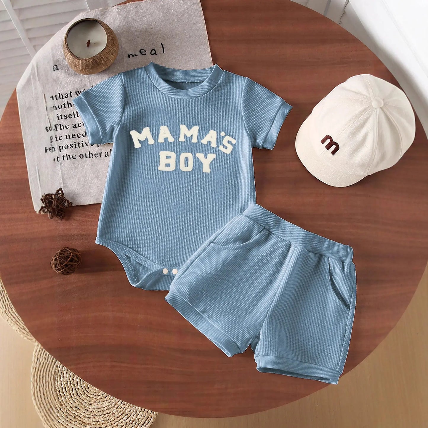 Undefyning Lynes boys casual two-piece short-sleeve set, perfect for summer comfort, featuring a lightweight top and shorts.