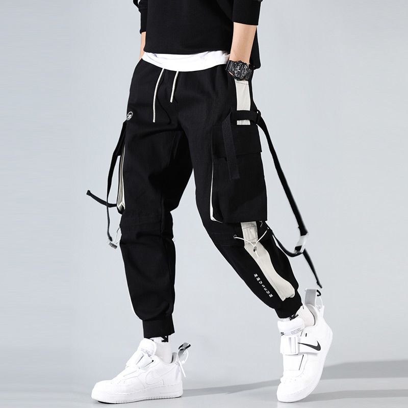 Tapered-Cuff Cargo Pants in white