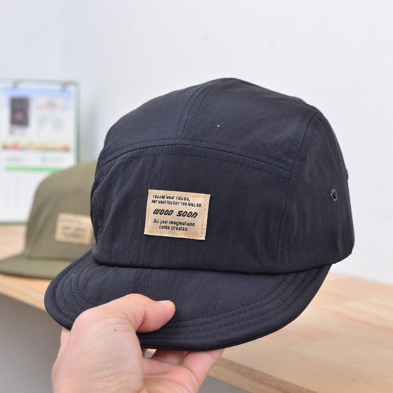 Short-Brim Duck-Tongue Cap in gray