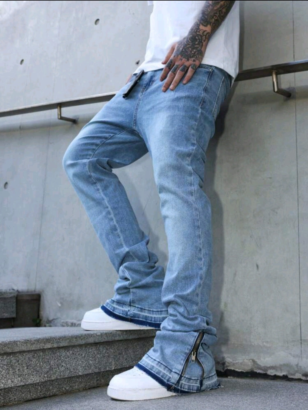 Range Relaxed Straight Jeans in blue