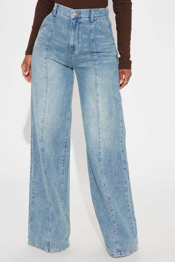 Harbor Straight-Leg Jeans - pocket detail