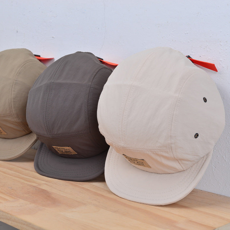 Short-Brim Duck-Tongue Cap in green
