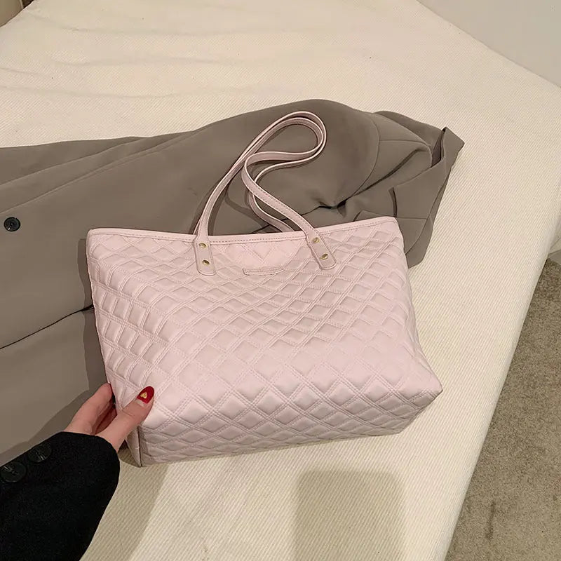 Diamond-Check Commuter Shoulder Bag - Undefyning Lynes