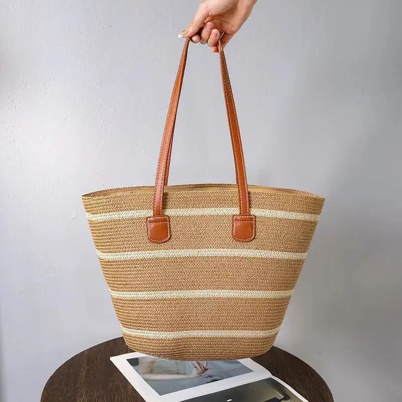 Effortless Chic: The Everyday Straw Tote for Your Coastal-Inspired Wardrobe - Undefyning Lynes