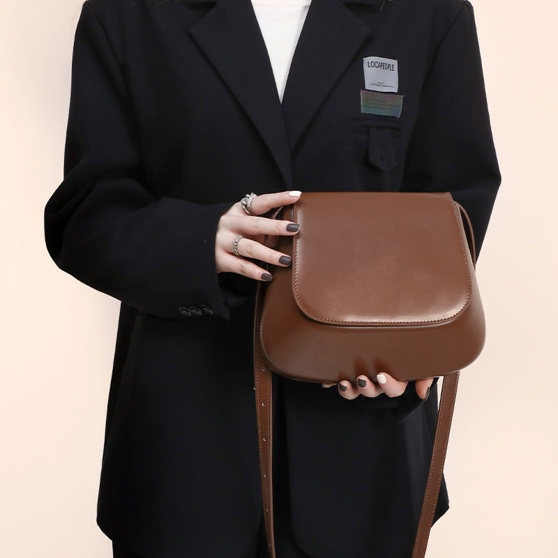 Ellis Retro Saddle Crossbody, view 4