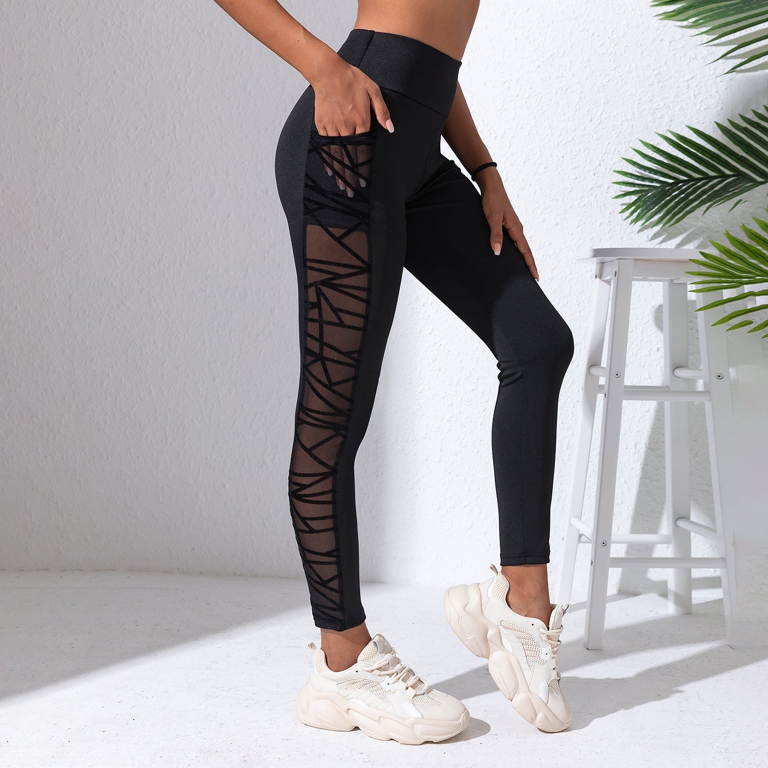 The CurveLift Legging – Women's Plus-Size Mesh Panel Hip-Lift Running Leggings - Undefyning Lynes