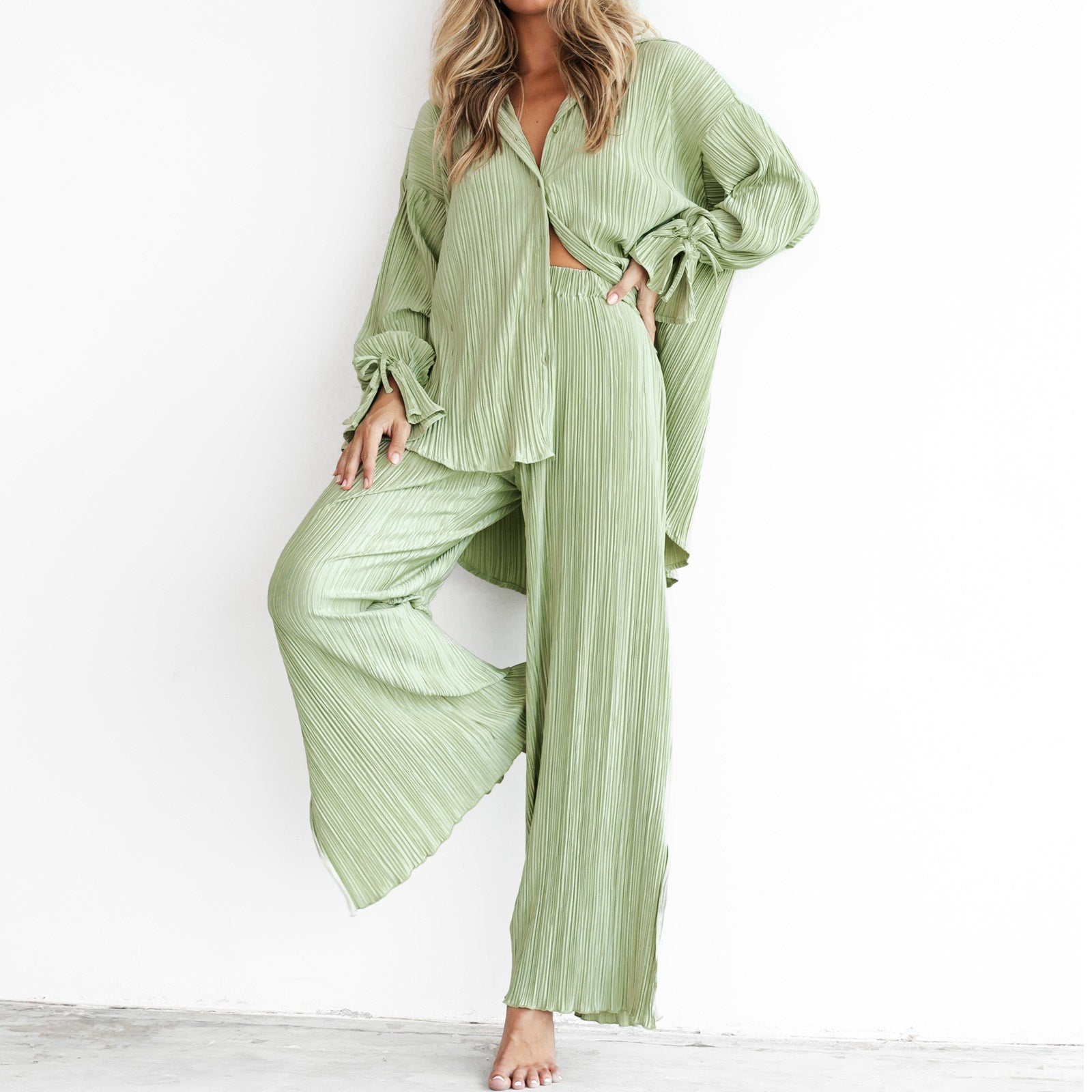 The PleatLounge Set – Women's Effortless Pleated Lounge Two-Piece - Undefyning Lynes