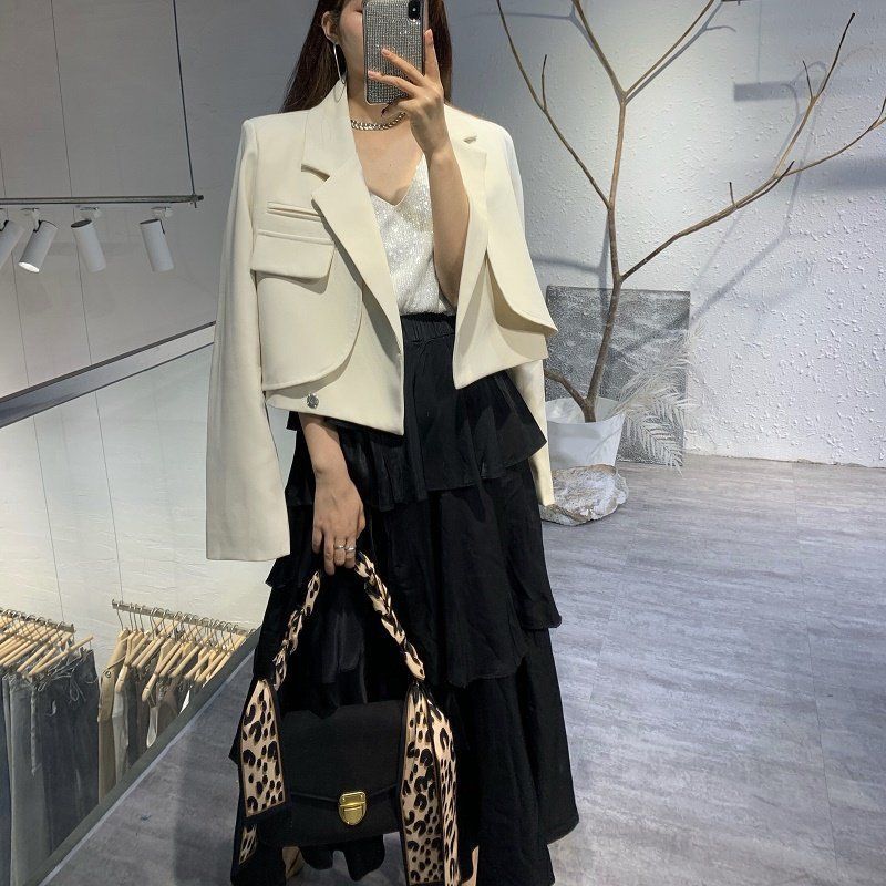The Princess Sleeve Blazer – Women's Cropped Chenille Princess-Sleeve Blazer - Undefyning Lynes