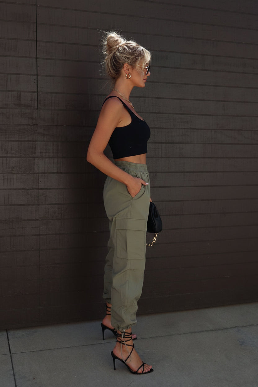 Women's Loose Cargo Pants — Elastic Waist, Multi-Pocket Relaxed Fit - Undefyning Lynes
